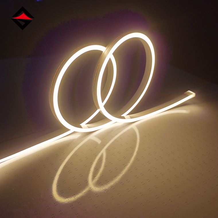 Apa bedane ing antarane bahan slusik ing lampu jalur neon?