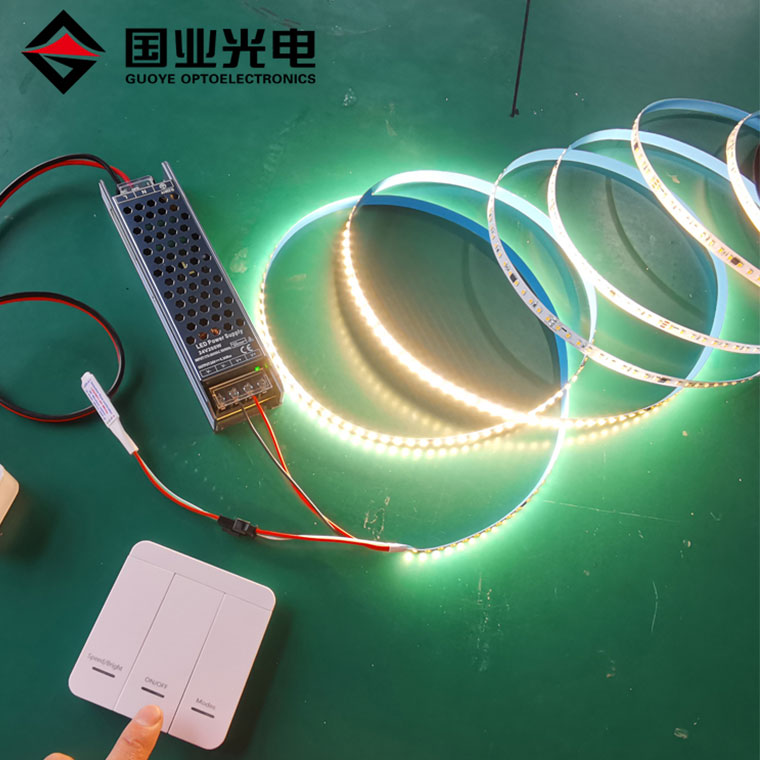 Warna chasing led strip